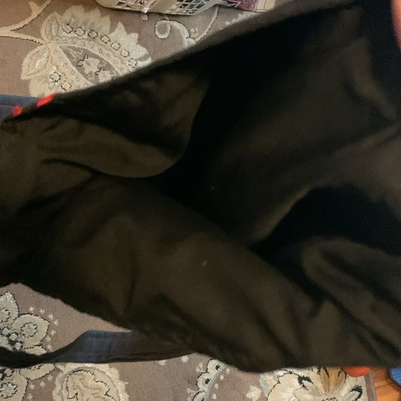 Black and Red Tote Bag - Picture 4 of 4
